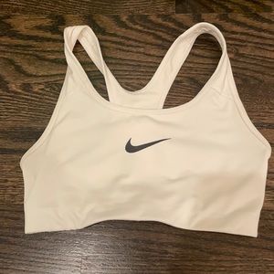 WHITE XS NIKE SPORTS BRA